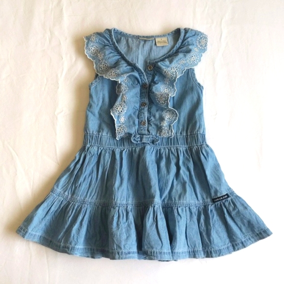 calvin klein jeans eyelet lace ruffle denim chambray tiered dress 4T toddler - Picture 1 of 11